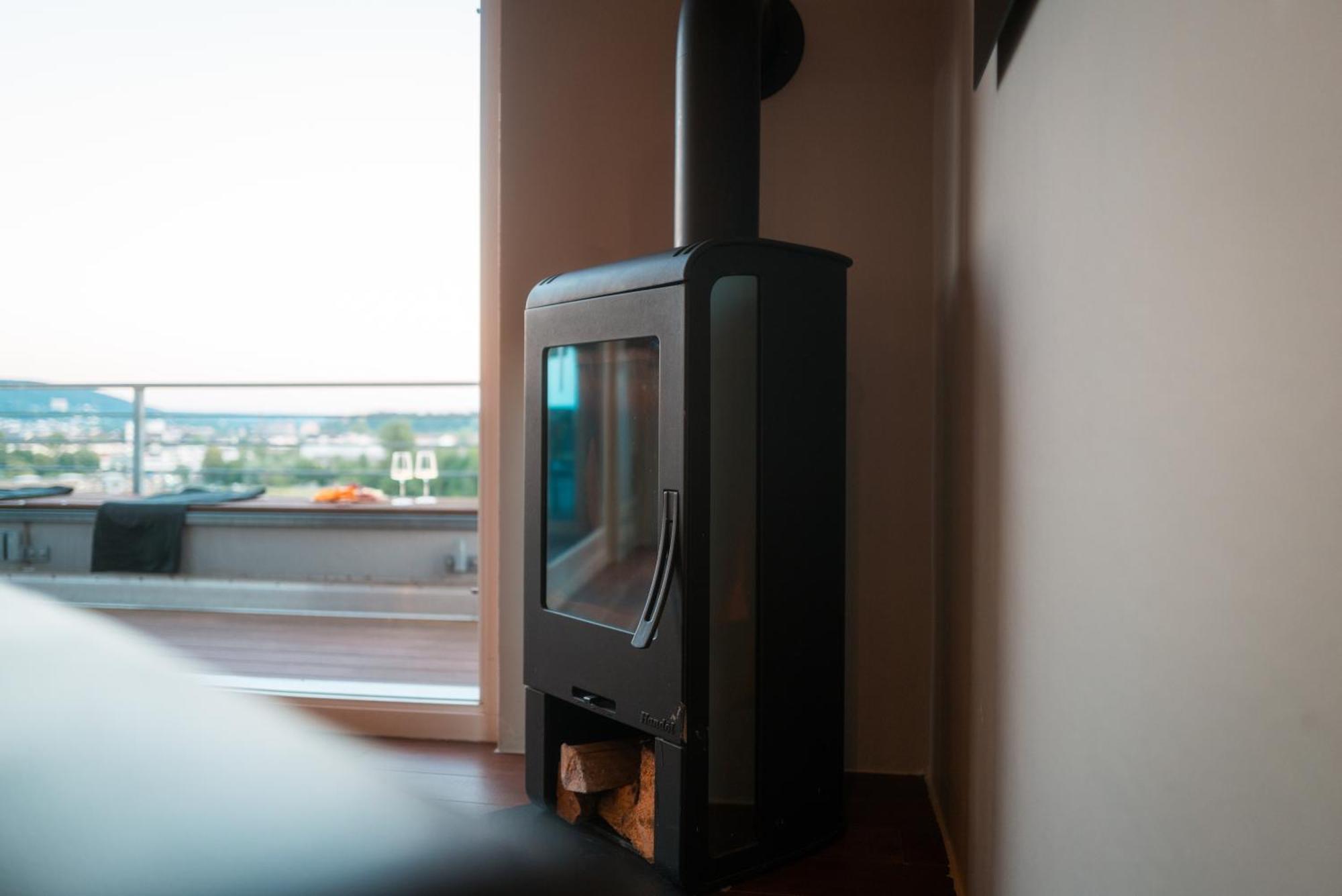 Penthouse Wohnung Mit Schoenem Moselblick In Metternich Koblenz  Bagian luar foto
