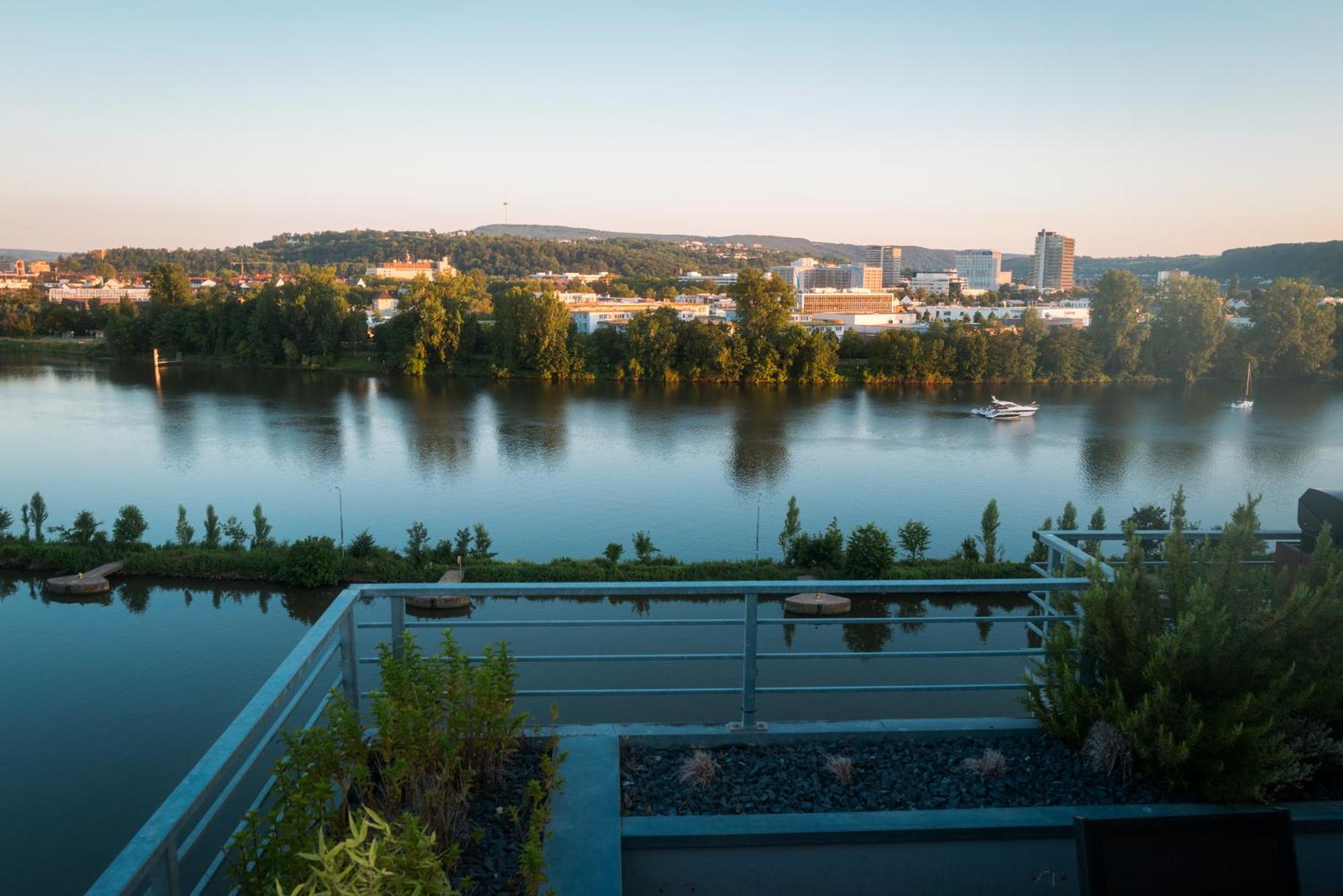 Penthouse Wohnung Mit Schoenem Moselblick In Metternich Koblenz  Bagian luar foto