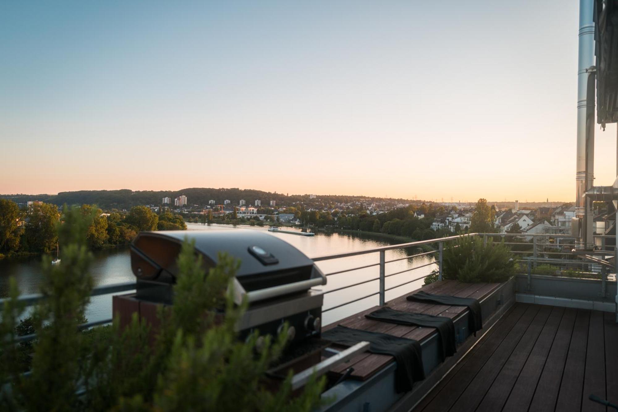 Penthouse Wohnung Mit Schoenem Moselblick In Metternich Koblenz  Bagian luar foto