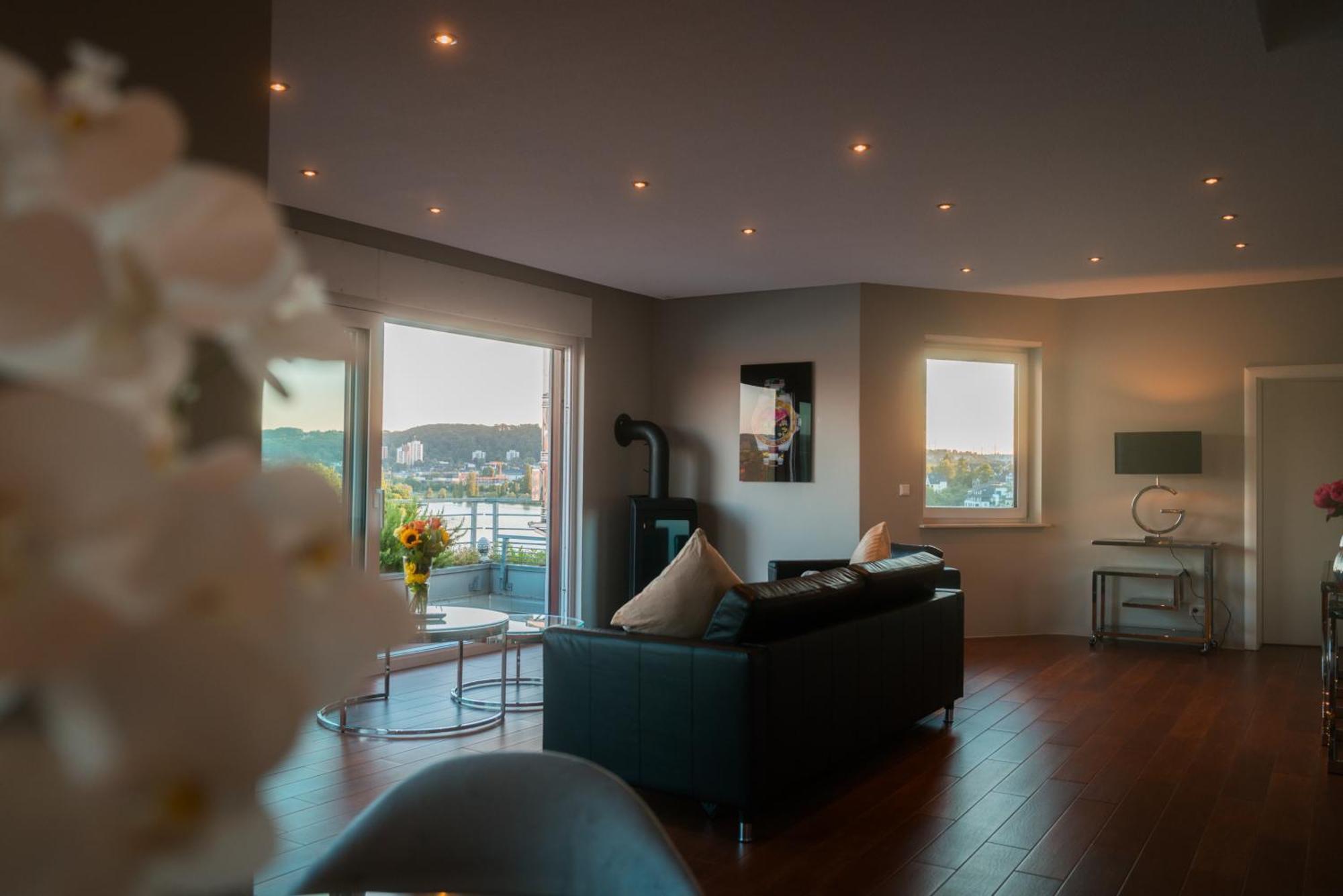 Penthouse Wohnung Mit Schoenem Moselblick In Metternich Koblenz  Bagian luar foto