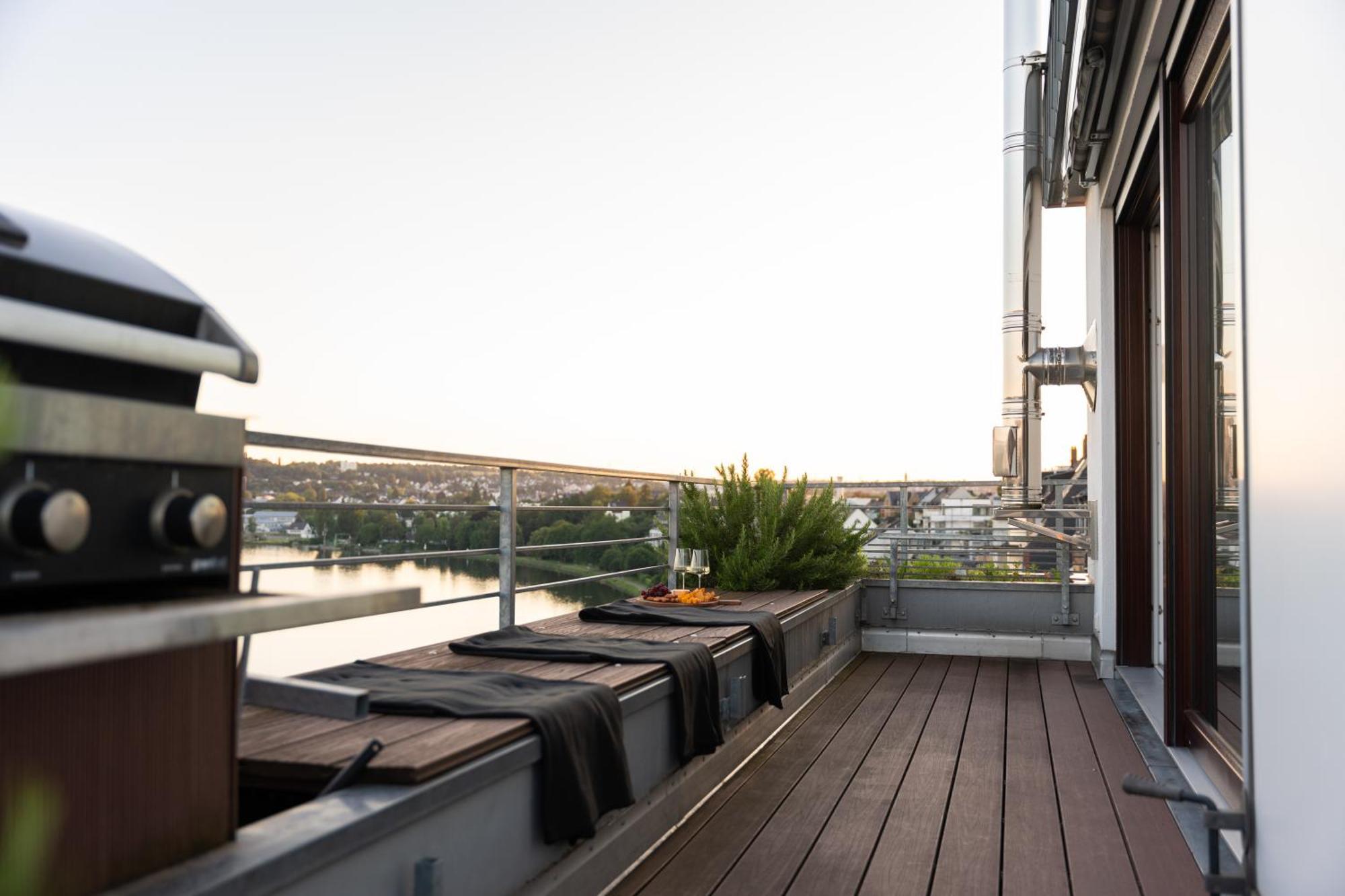 Penthouse Wohnung Mit Schoenem Moselblick In Metternich Koblenz  Bagian luar foto