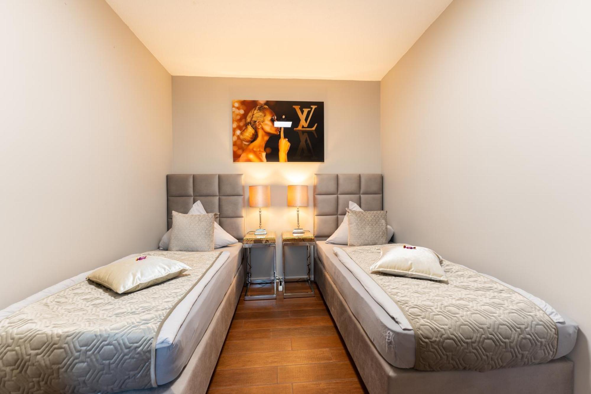 Penthouse Wohnung Mit Schoenem Moselblick In Metternich Koblenz  Bagian luar foto